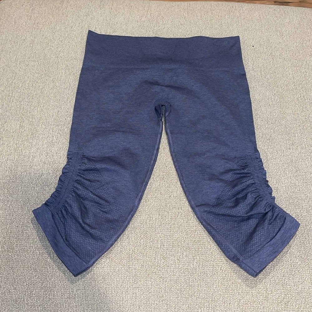 LULULEMON In The Flow Crop Ruched Capri Leggings